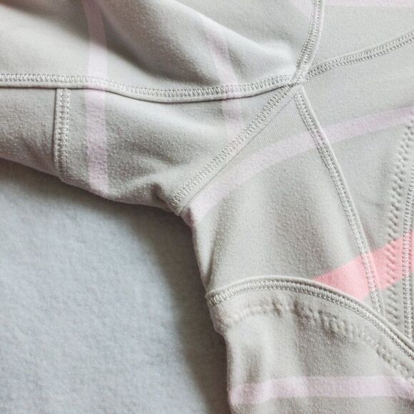 Lululemon Striped Heathered Barely Pink Forme Jacket Size 8 - Picture 11 of 12